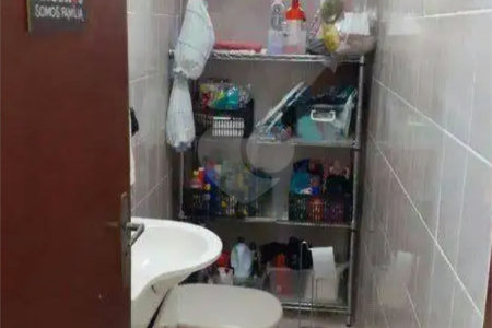 Casa à venda com 3 quartos, sendo 1 suíte, em Jardim Pinheiros, São Paulo, SP