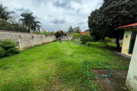 Casa à venda com 4 quartos, sendo 2 suítes, no condomínio Zuleika Jabour, Salto - SP