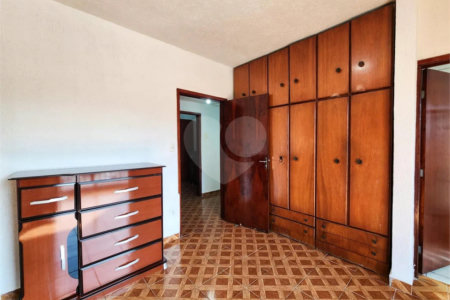 Sobrado à venda com 3 quartos, sendo 1 suíte, em Nova Petrópolis, São Bernardo do Campo, SP