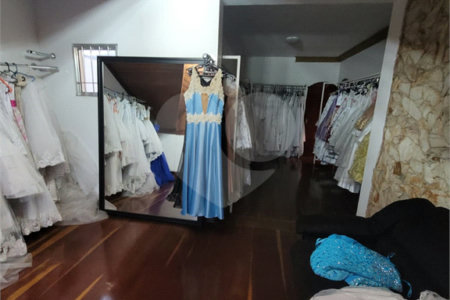 Casa à venda com 4 quartos, sendo 2 suítes,  em Vila Bela Flor, Mogi das Cruzes, SP