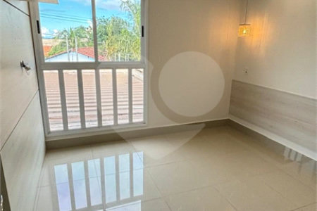 Casa à venda com 3 quartos, sendo 1 suíte, no condomínio Solar das Torres, Cuiabá - MT