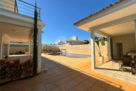 Casa á venda condomínio Damha I