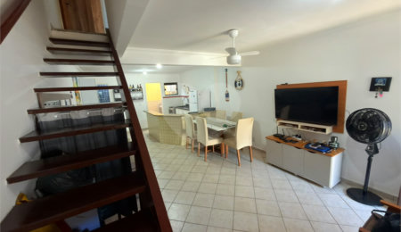 Casa em condomínio à venda com 2 suítes em Palmeiras, Cabo Frio, RJ