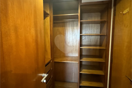 Cobertura à venda ou para alugar com 5 quartos, sendo 4 suítes, em Santo Amaro, São Paulo, SP