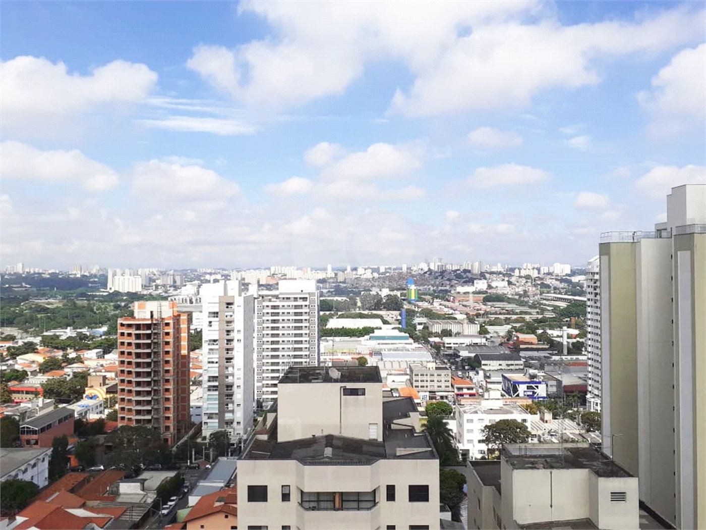 APARTAMENTO PARA LOCAÇÃO NA VILA LEOPOLDINA COM 03 DORM 1 SUITE E 02 VAGAS DE GARAGEM