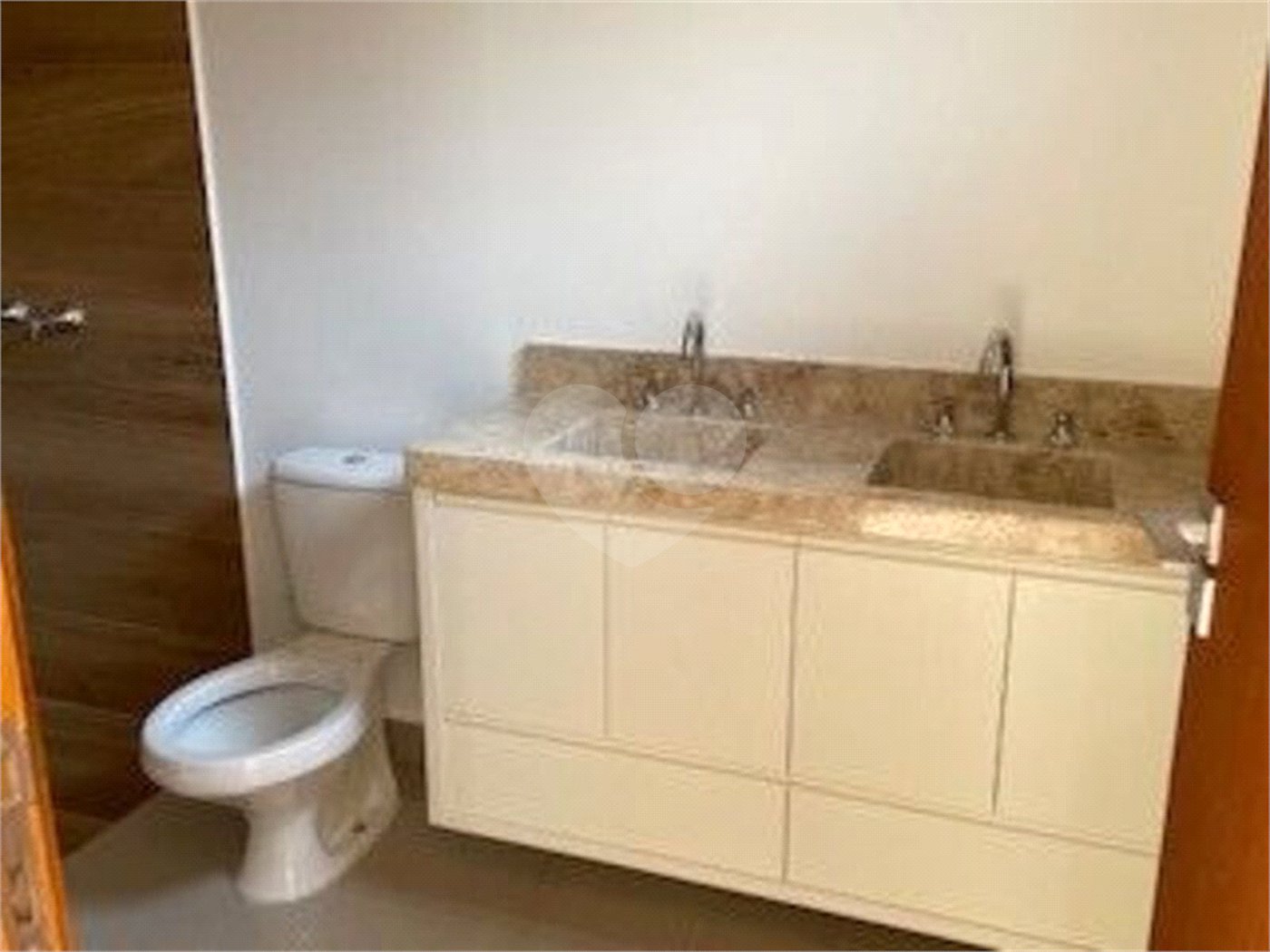 Casa à venda com 3 suítes no condomínio Residencial Viena, Indaiatuba - SP