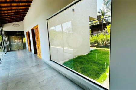 Casa à venda com 4 suítes no condomínio Associação Portal Ouro Verde, Atibaia - SP