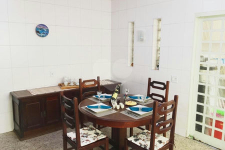 Sobrado à venda com 4 quartos, sendo 1 suíte, em Jardim Sarah, São Paulo, SP