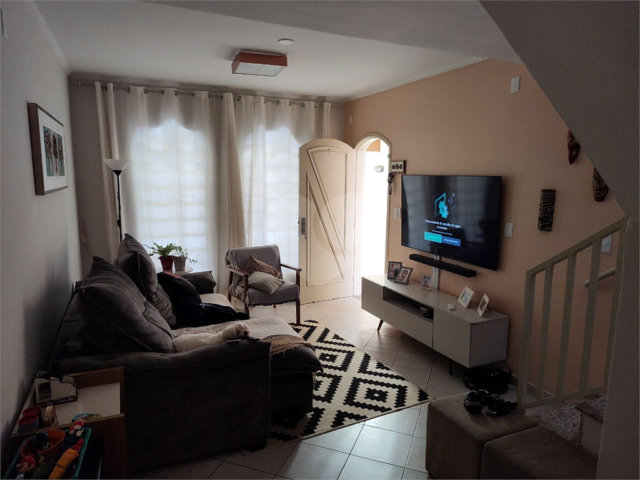 Sobrado à venda com 3 quartos, sendo 1 suíte,  em Tremembé, São Paulo, SP