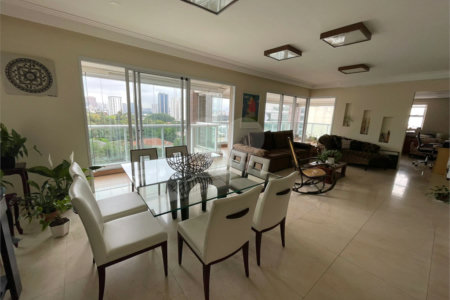 Apartamento à venda com 4 quartos, sendo 3 suítes, em Perdizes, São Paulo, SP