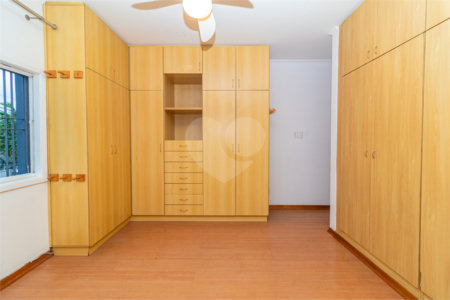 Casa à venda ou para alugar com 3 quartos, sendo 1 suíte, em Granja Julieta, São Paulo, SP