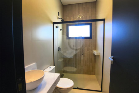 Casa à venda com 2 quartos, sendo 1 suíte, no condomínio Terras de São Francisco, Sorocaba - SP