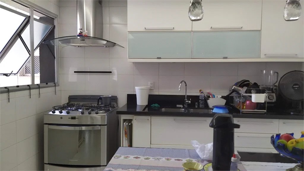 Apartamento à venda com 3 suítes em Jardim Londrina, São Paulo, SP