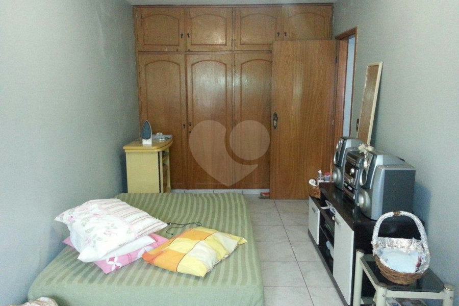 Sobrado à venda com 3 quartos, sendo 1 suíte, em Vila Galvão, Guarulhos, SP