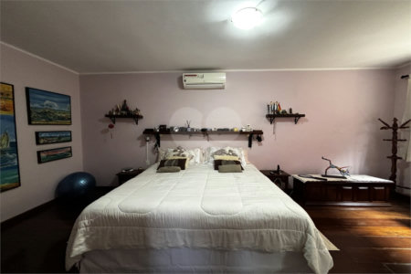 Sobrado à venda com 4 quartos, sendo 1 suíte, em Vila Ester (zona Norte), São Paulo, SP