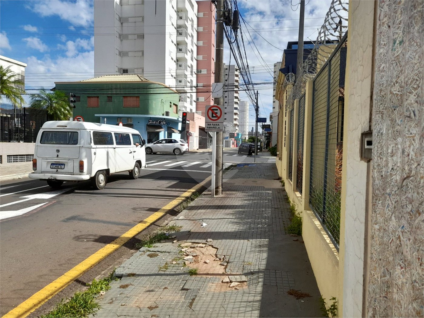 Terreno à Venda na Rua Episcopal – Localização Estratégica e Exclusiva