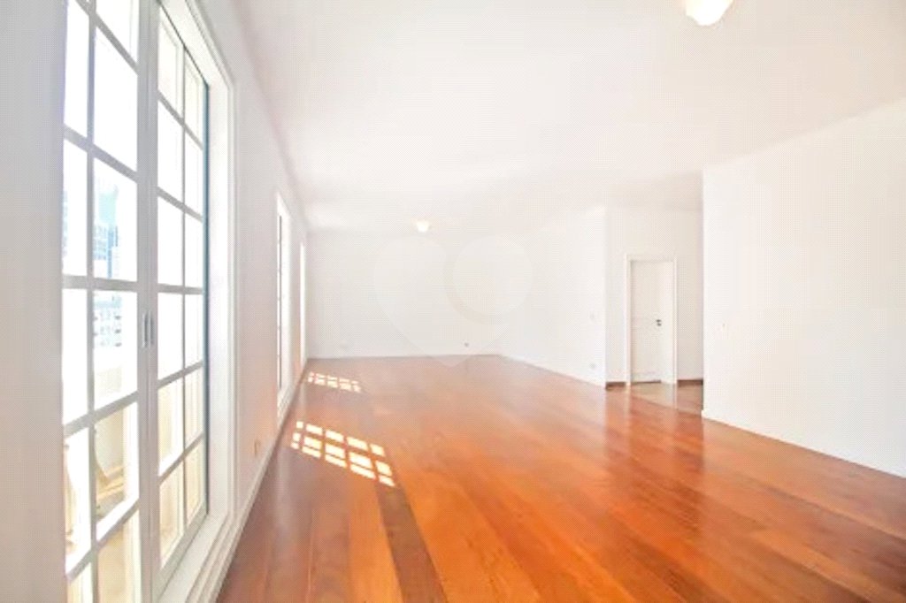 Apartamento à venda com 4 quartos, sendo 3 suítes, em Jardim Paulista, São Paulo, SP