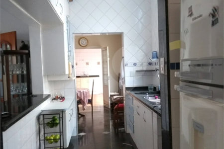 Sobrado à venda com 3 quartos, sendo 2 suítes, no Centro, Araraquara, SP