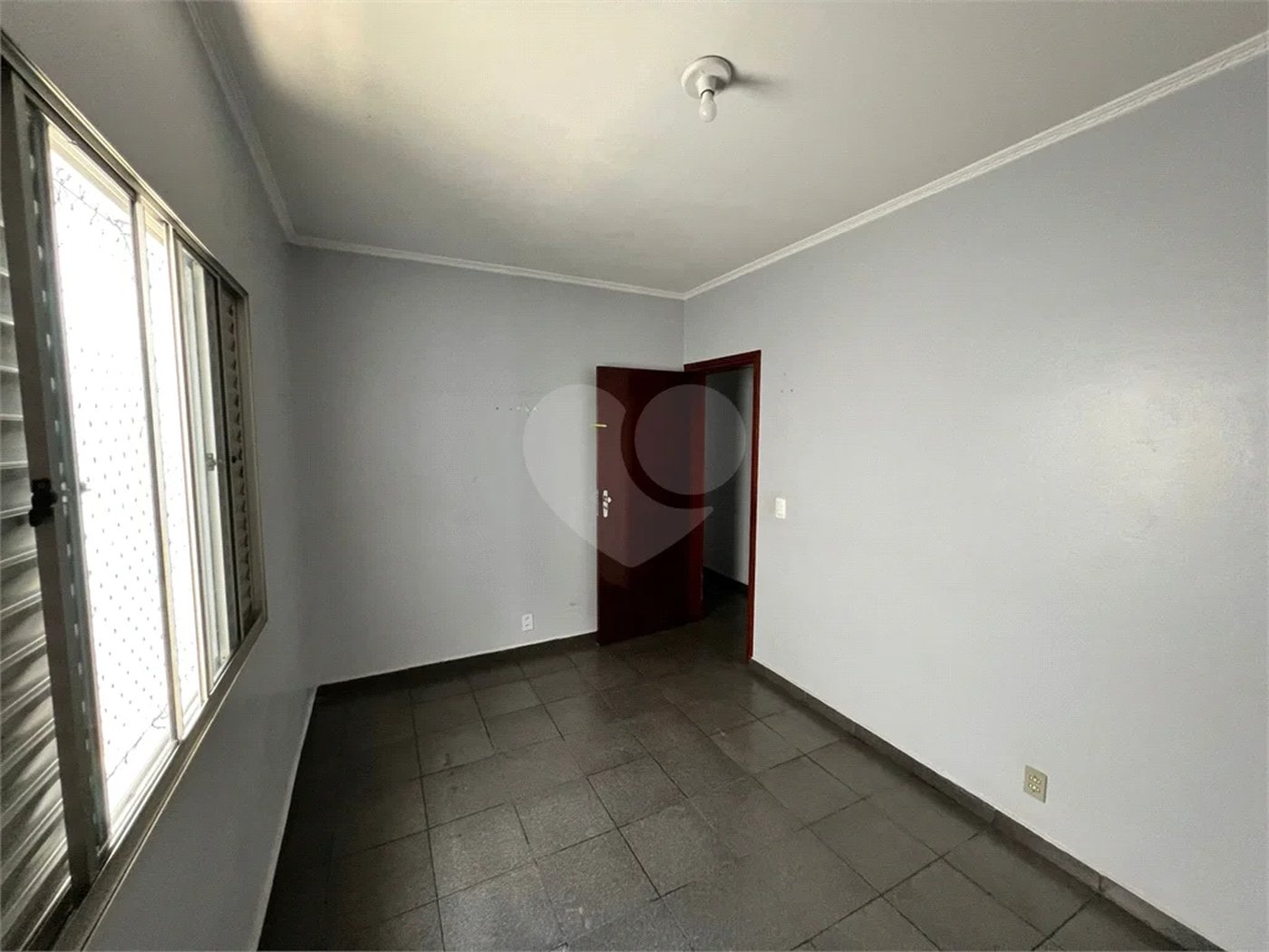 Sobrado com 3 dormitórios , sendo 1 suíte à venda no bairro Jardim Marek , Santo André