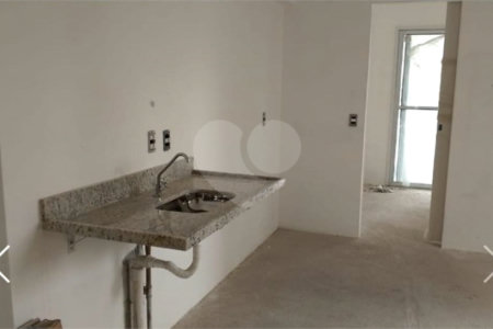 Studio à venda com 28 m² - Aclimação