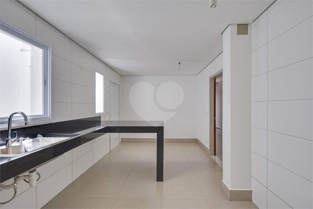 Sobrado à venda com 3 quartos, sendo 2 suítes, em Granja Julieta, São Paulo, SP