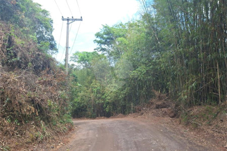 Terreno à venda com 1 suíte em Caixa D´água, Vinhedo, SP