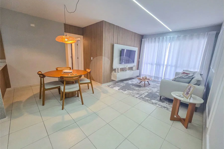 Apartamento à venda com 3 quartos, sendo 1 suíte, em Riviera de São Lourenço, Bertioga, SP