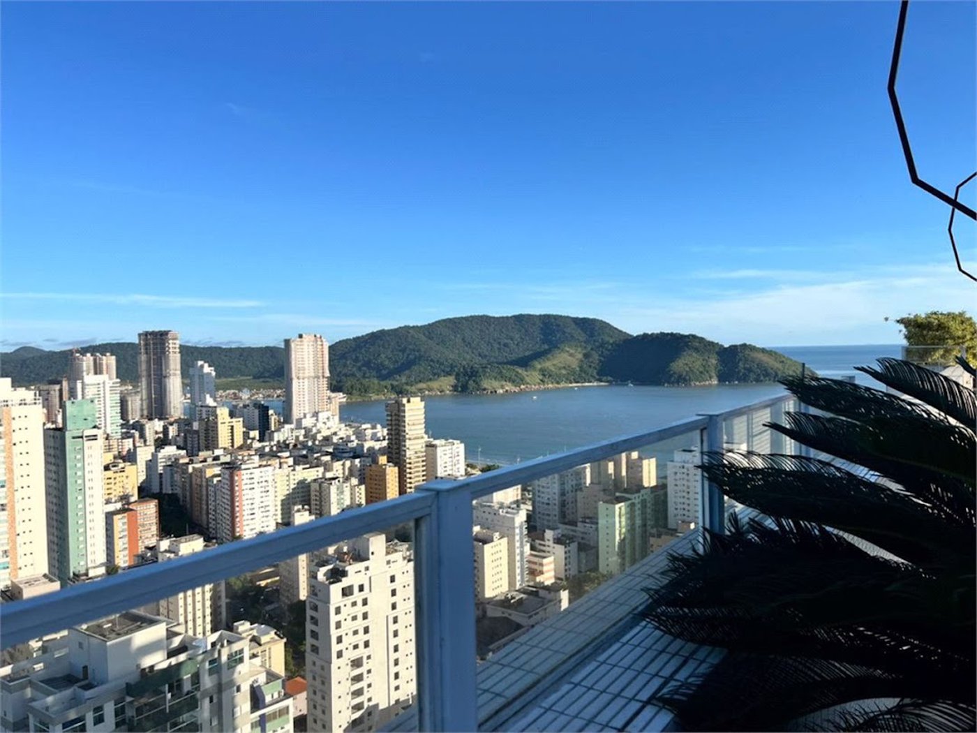 Apartamento com 1 quarto com hidromassagem e vista para o mar à venda em Aparecida - SP