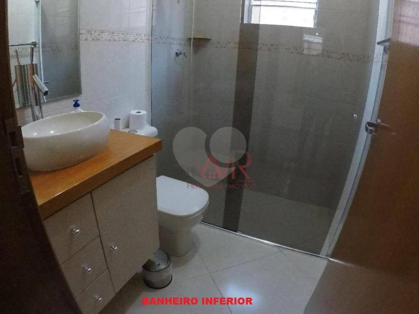 Sobrado à venda com 4 quartos em Artur Alvim, São Paulo, SP