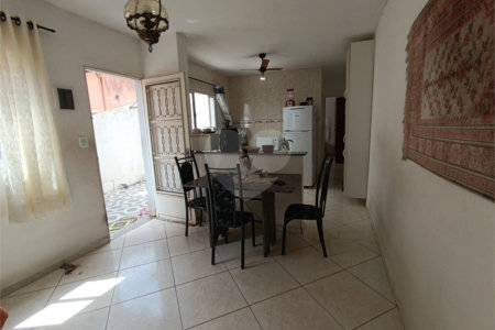 Casa à venda com 2 quartos, sendo 1 suíte, em Reneville, Mairinque, SP