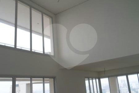 Apartamento à venda com 4 suítes em Campo Belo, São Paulo, SP