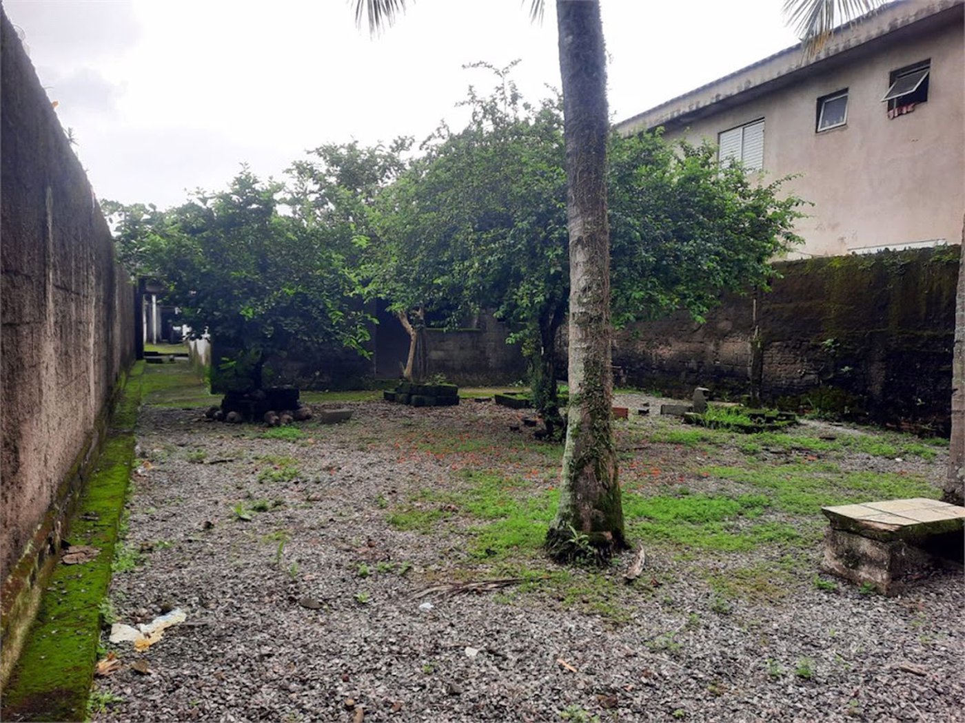 Terreno de 503 m² com Casa à Venda em Vicente de Carvalho | Excelente Oportunidade para Investidores Próximo ao Futuro Túnel Santos–Guarujá