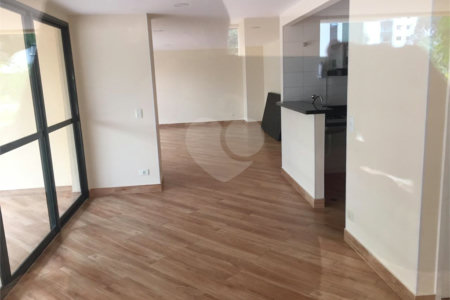 Apartamento à venda com 3 suítes em Vila Suzana, São Paulo, SP