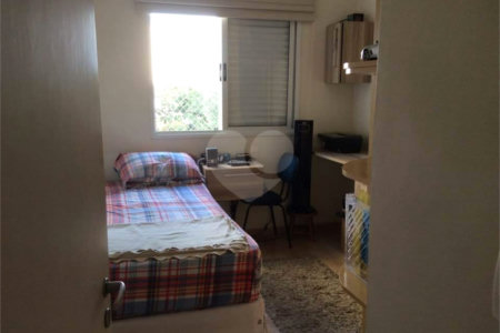 Apartamento à venda com 3 quartos, sendo 1 suíte,  em Vila Progredior, São Paulo, SP