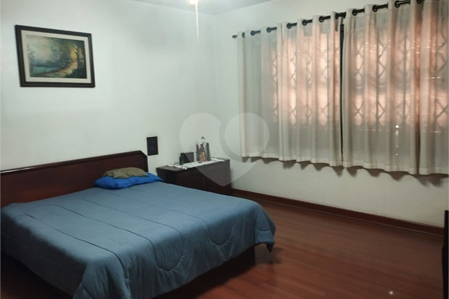 Sobrado à venda com 4 quartos, sendo 1 suíte, em Tremembé, São Paulo, SP