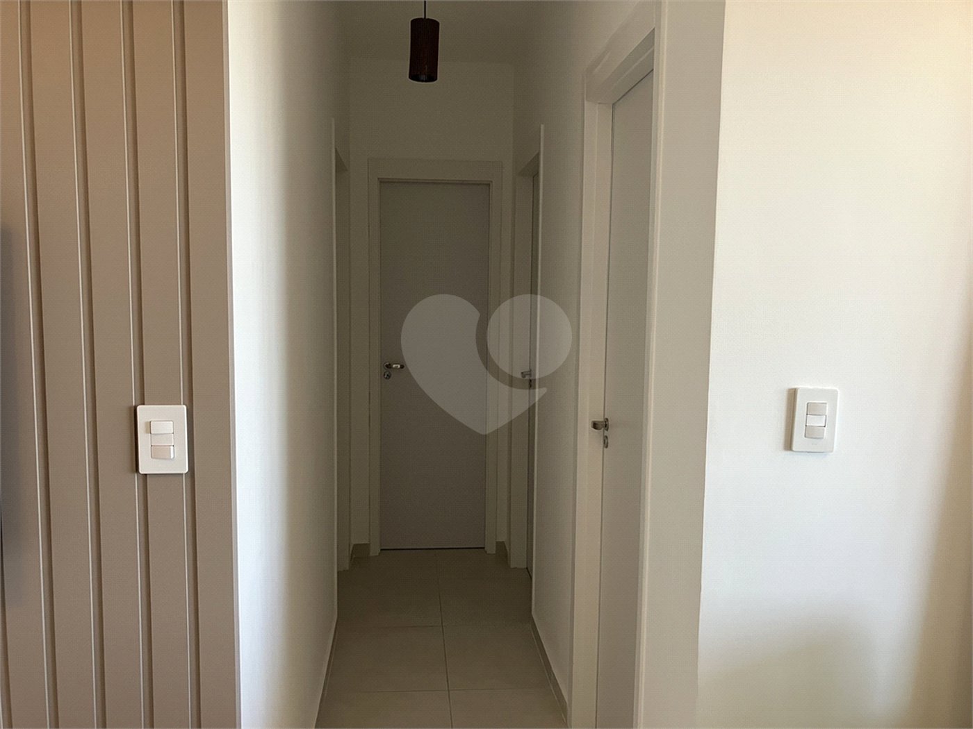 Apartamento à venda com 3 quartos, sendo 1 suíte, em Bairro da Vossoroca, Sorocaba, SP