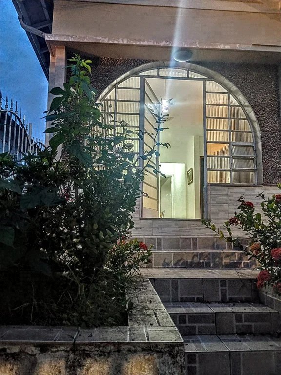 Casa à venda com 4 quartos, sendo 1 suíte, em Vila Cordeiro, São Paulo, SP