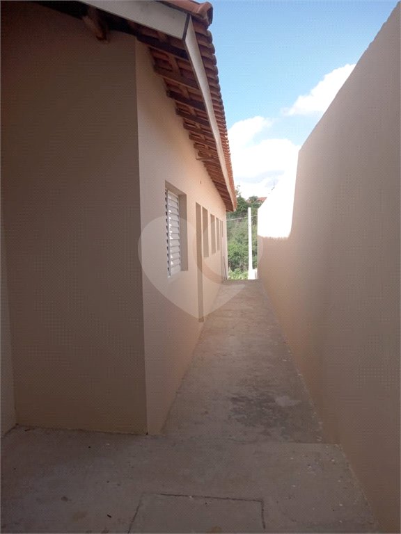 Casa à venda com 2 quartos, sendo 1 suíte,  em Reneville, Mairinque, SP