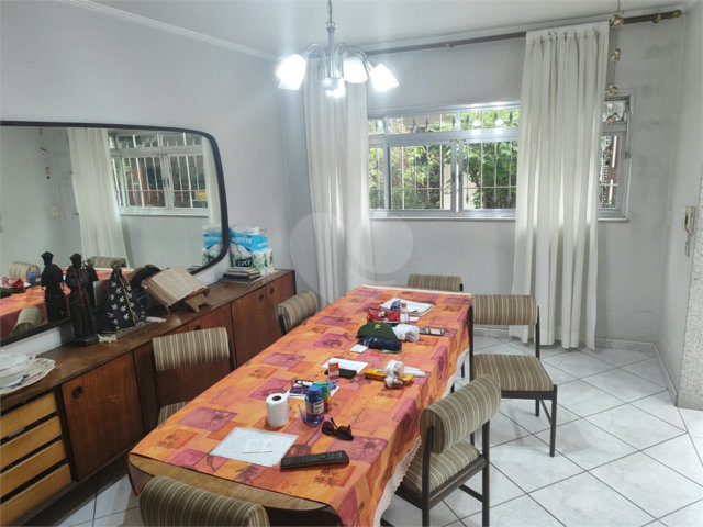 Casa à venda com 4 quartos, sendo 2 suítes,  no condomínio Chácara das Rosas, São Paulo - SP