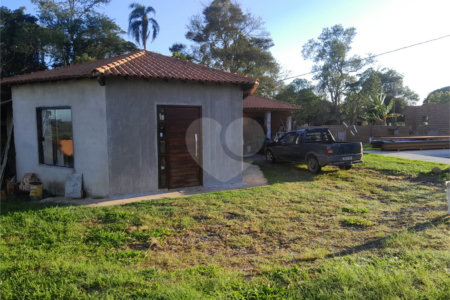 Chácara à venda com 2 quartos, sendo 1 suíte,  no Centro, Gramadinho, SP