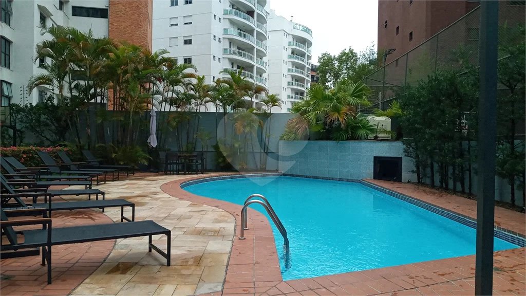 Apartamento à venda ou para alugar com 4 quartos, sendo 2 suítes,  em Vila Sônia, São Paulo, SP