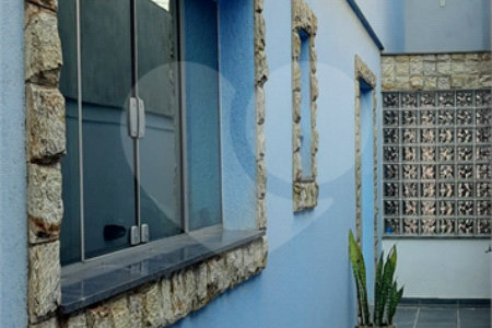 Sobrado à venda com 4 quartos, sendo 1 suíte, em Vila Lúcia, São Paulo, SP