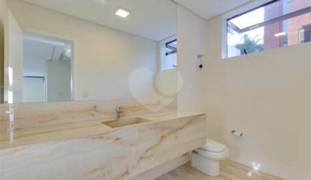 Casa à venda com 4 suítes no condomínio Porto Fino, São Paulo - SP