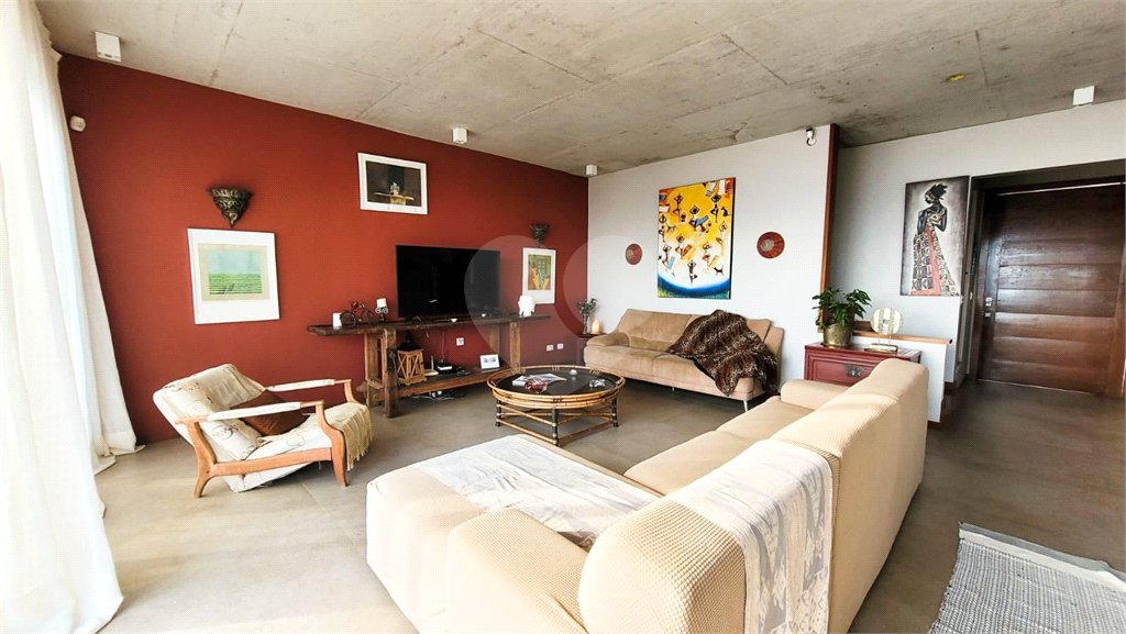 Casa à venda com 5 quartos, sendo 4 suítes,  em Albatroz, Armação dos Búzios, RJ