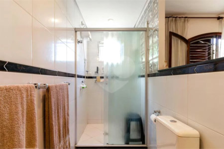 Casa à venda com 3 quartos, sendo 1 suíte, em Vila Olímpia, São Paulo, SP