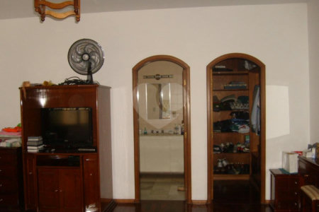 Casa à venda ou para alugar com 4 quartos, sendo 2 suítes,  no Centro, Vinhedo, SP