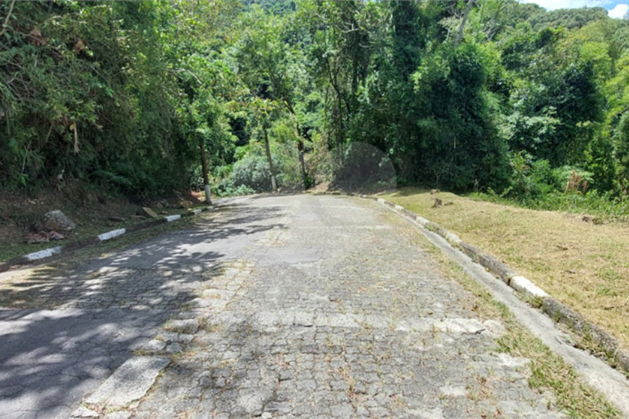 Terreno à venda no condomínio Parque Suiça, Caieiras - SP