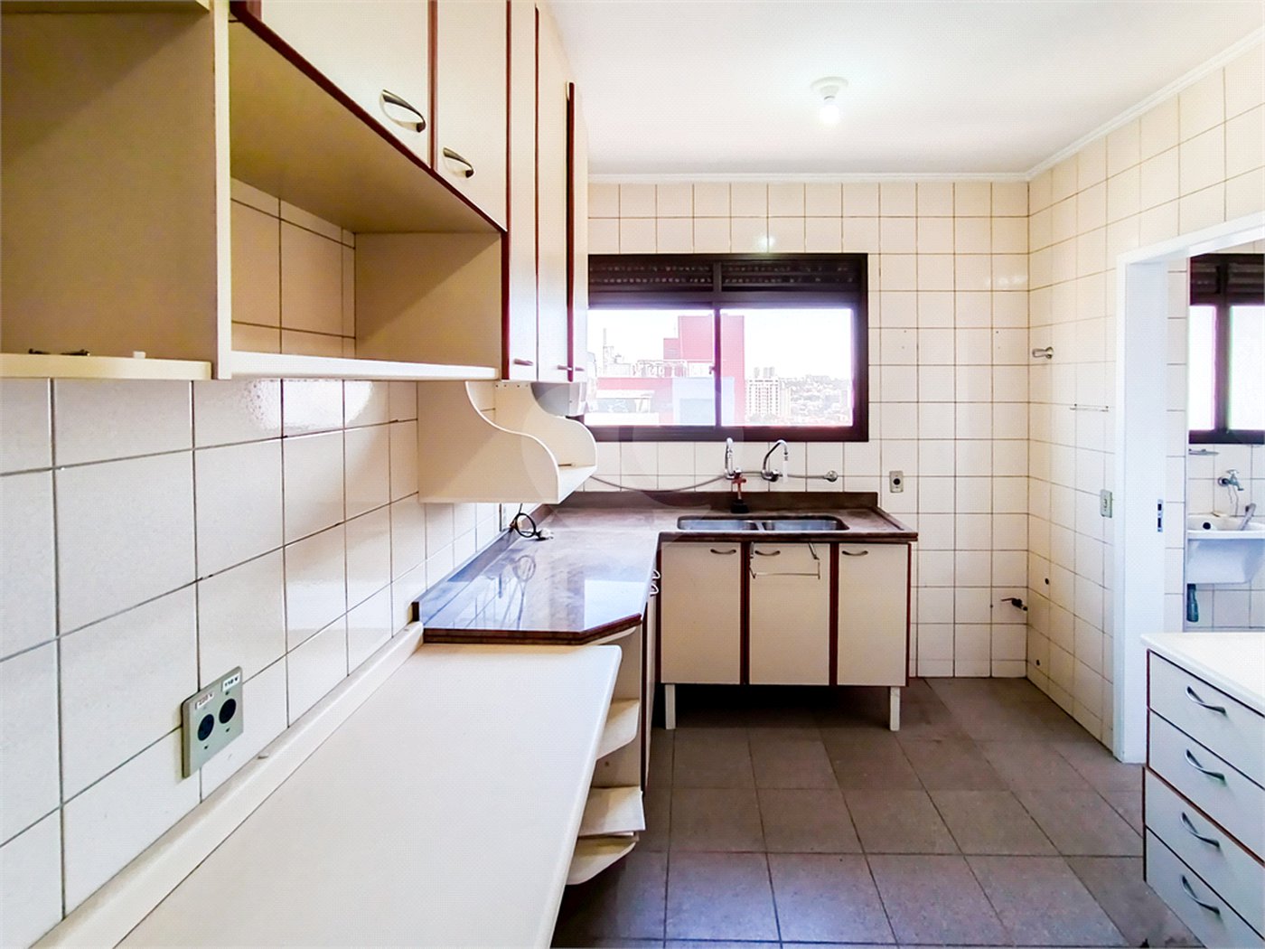 Apartamento à venda com 4 quartos, sendo 3 suítes, no Centro, Sorocaba, SP