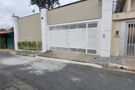Sobrado à venda com 4 quartos, sendo 1 suíte, em Brooklin, São Paulo, SP