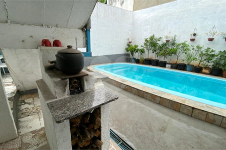 Casa à venda com 2 suítes no condomínio Village da Cachamorra, Rio de Janeiro - RJ